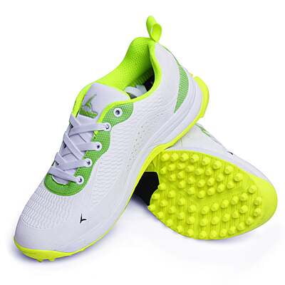 Sports shoes with rubber spikes online